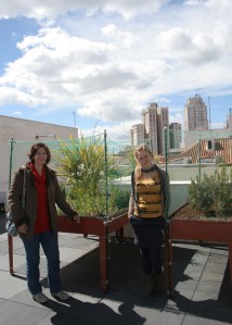 Huerteando_cruz_roja_pozas_rebrota_malasana_rojomenta