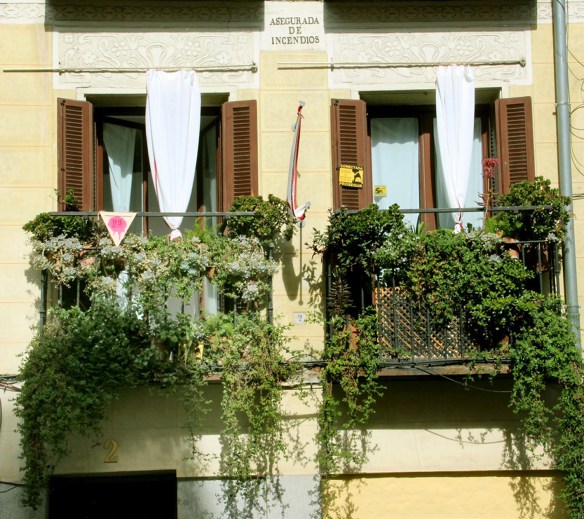 Taller Novias Miguel Crespí, Plaza San Ildefonso 2 www.miguelcrespi.es